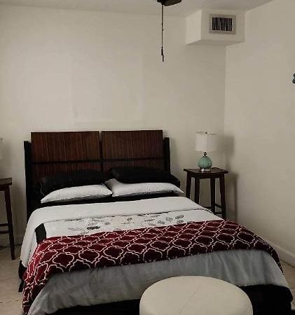 Leo Guest House Hollywood Esterno foto