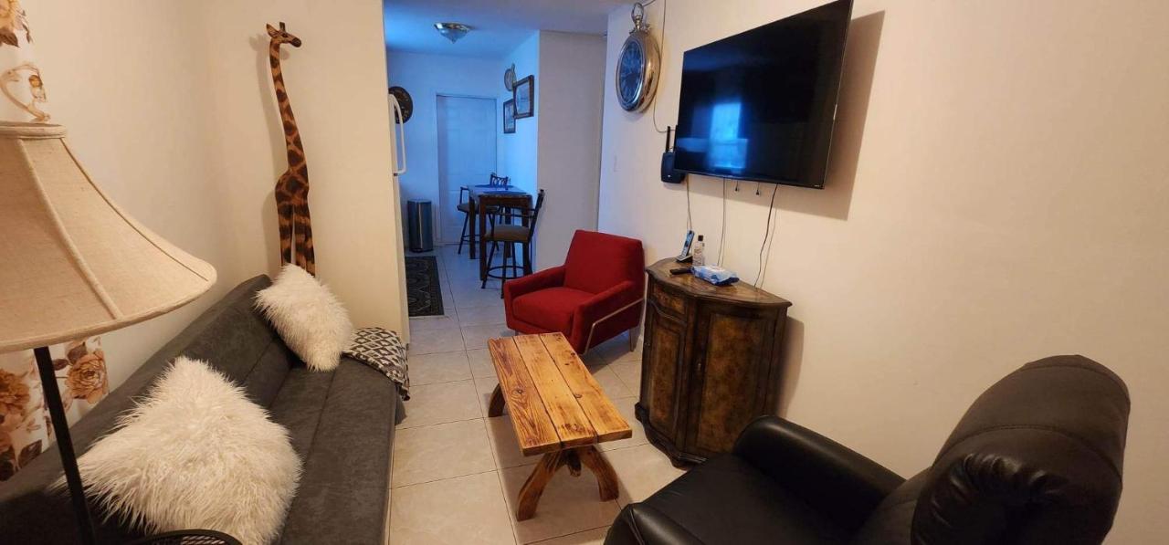 Leo Guest House Hollywood Esterno foto
