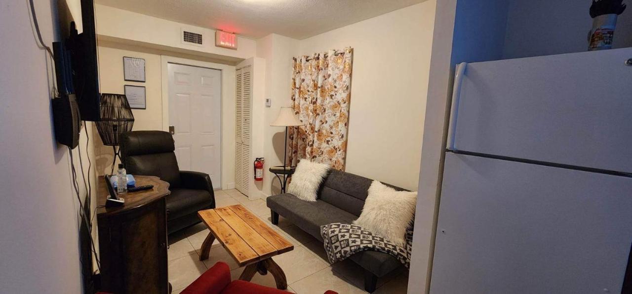 Leo Guest House Hollywood Esterno foto